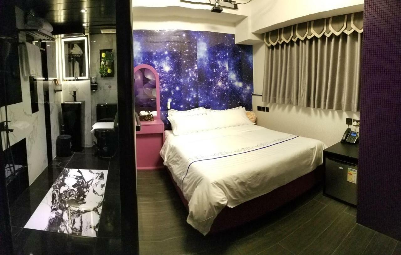 Star City Hotel Hong Kong Exterior photo